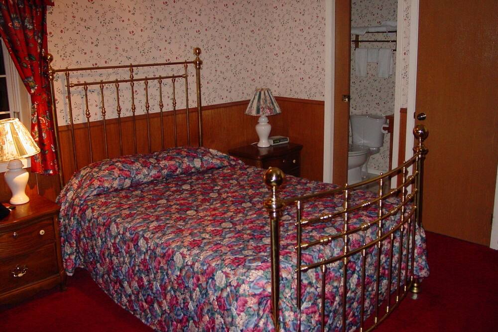 Photo of Bedroom in Seward