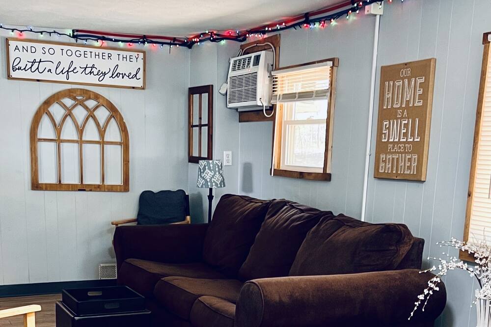 Photo of Livingroom in Tidioute