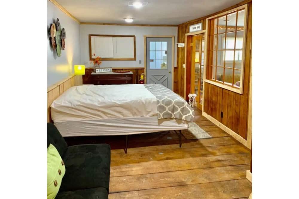 Photo of Bedroom in Tidioute