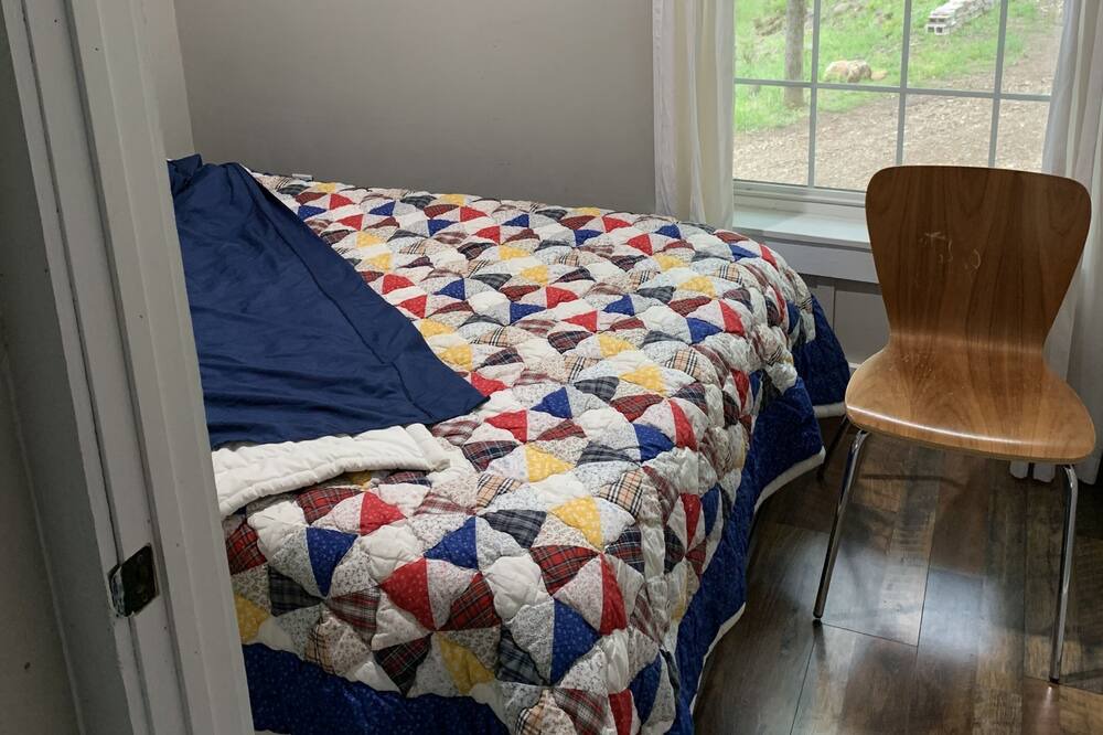 Photo of Bedroom in Mountainburg