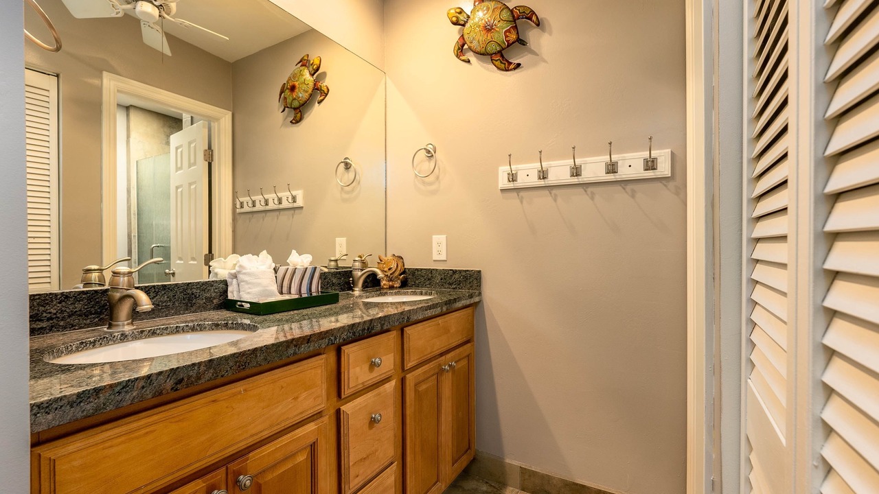 Photo of Bathroom in Kahana