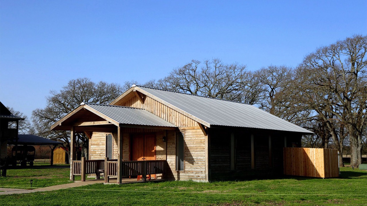 Photo of Buildings in Quinlan