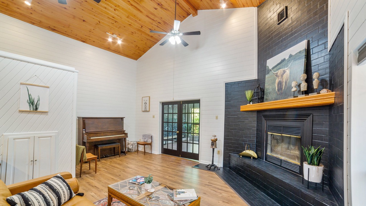 Photo of Livingroom in Jefferson