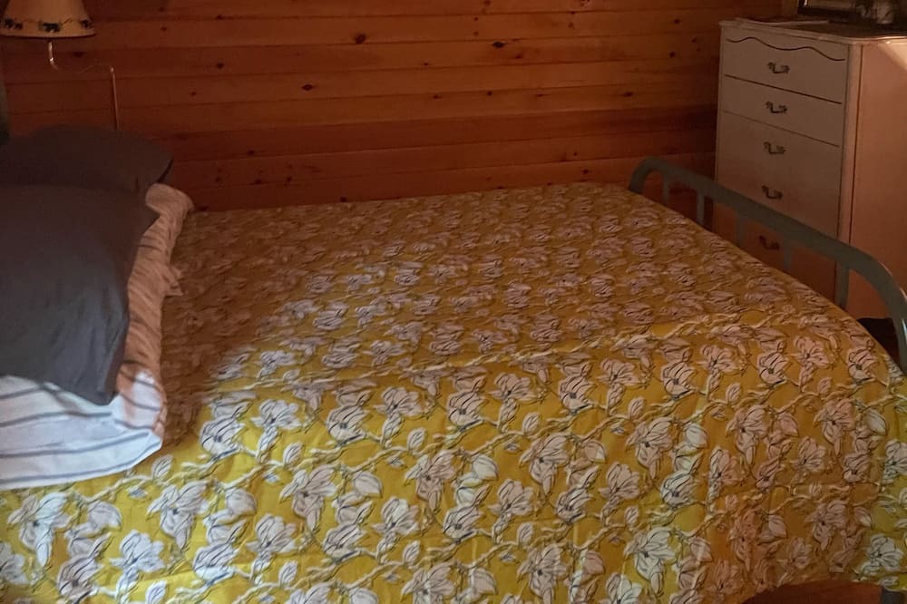 Photo of Bedroom in Beaver Cove