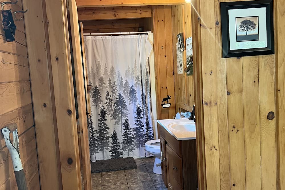 Photo of Bathroom in Beaver Cove