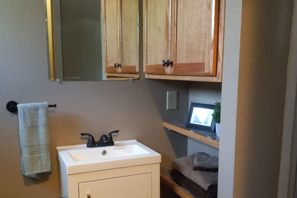Photo of Bathroom in Cherry Grove