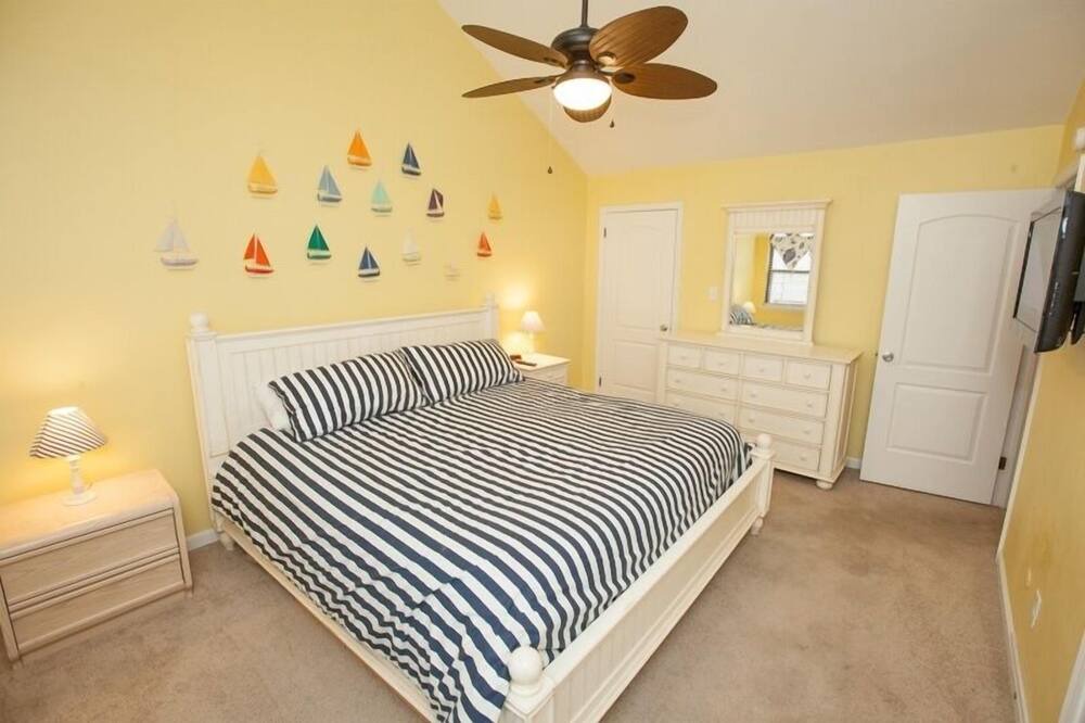 Photo of Bedroom in Northwest