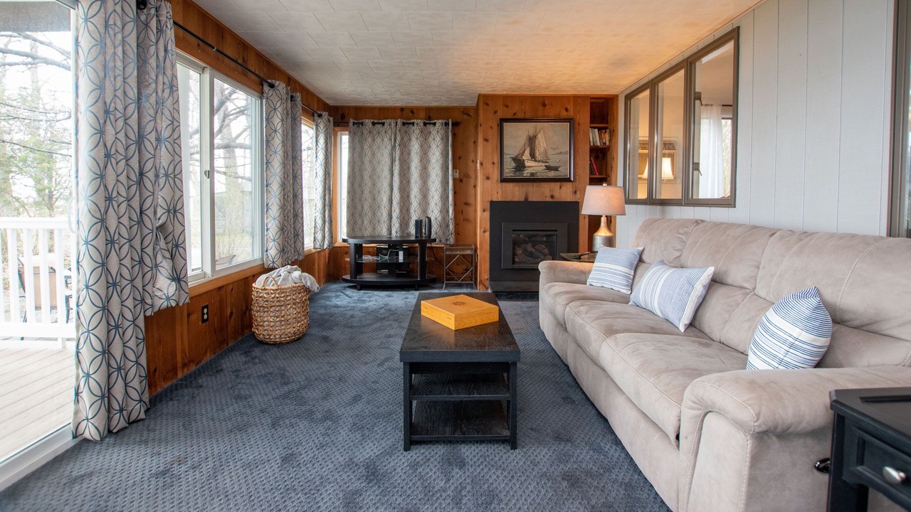 Photo of Livingroom in Town of Ledyard