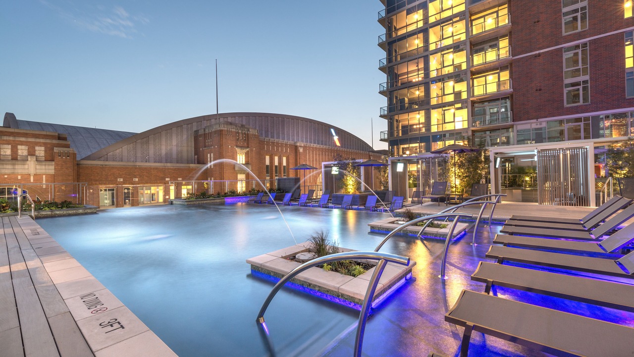 Photo of Outdoor in Uptown