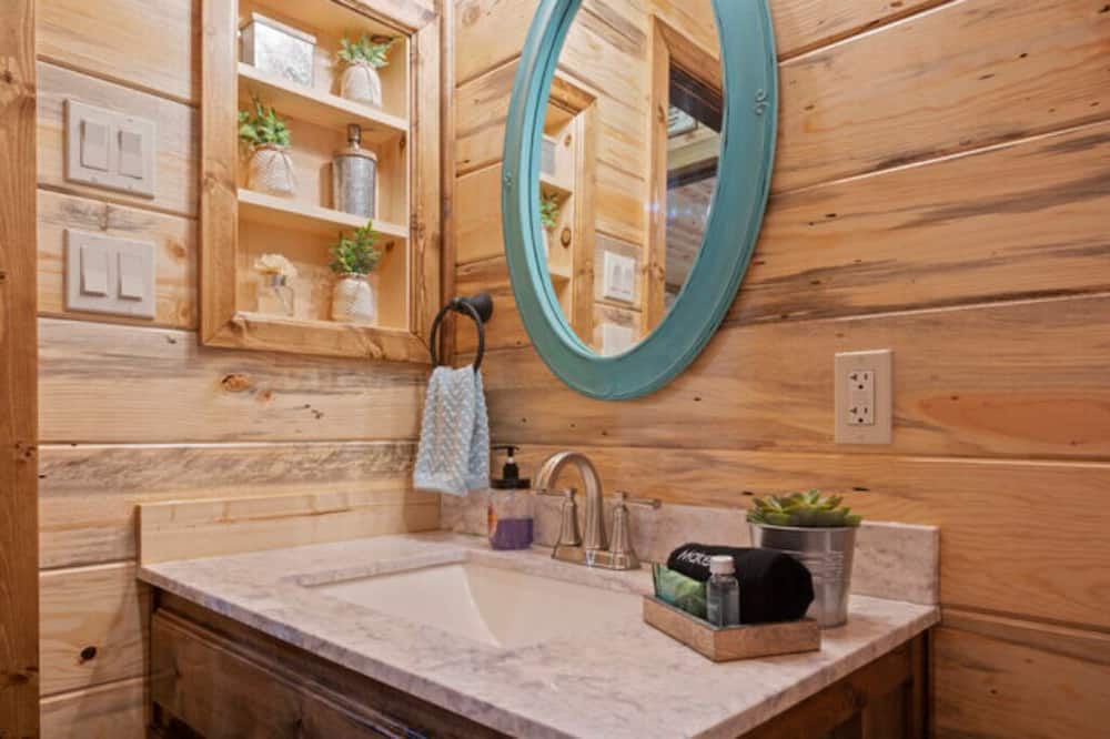 Photo of Bathroom in Ringold