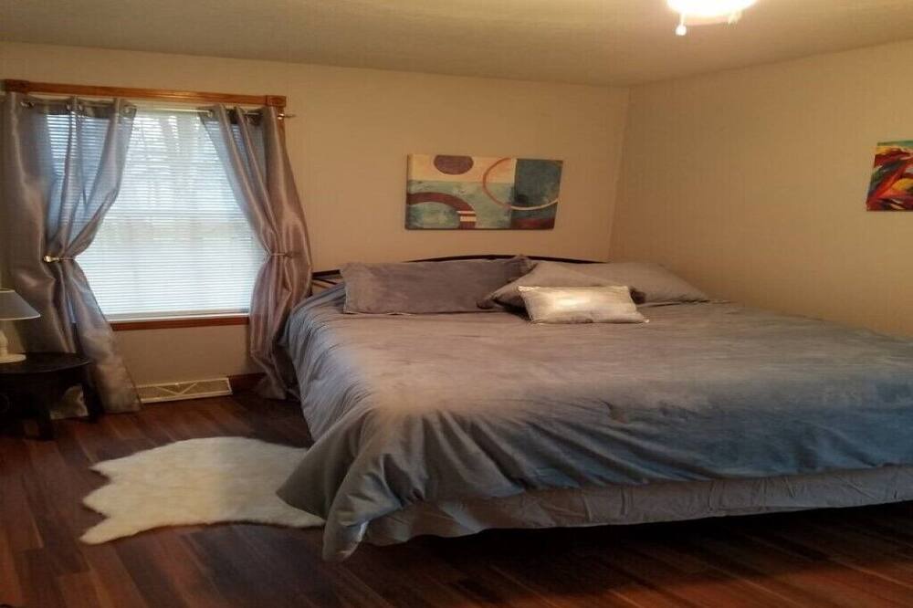 Photo of Bedroom in Edinboro