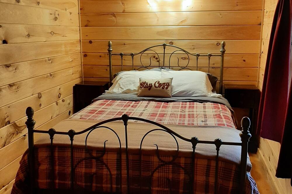 Photo of Bedroom in Roxbury