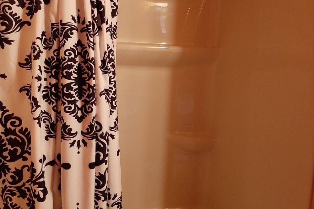 Photo of Bathroom in Roxbury