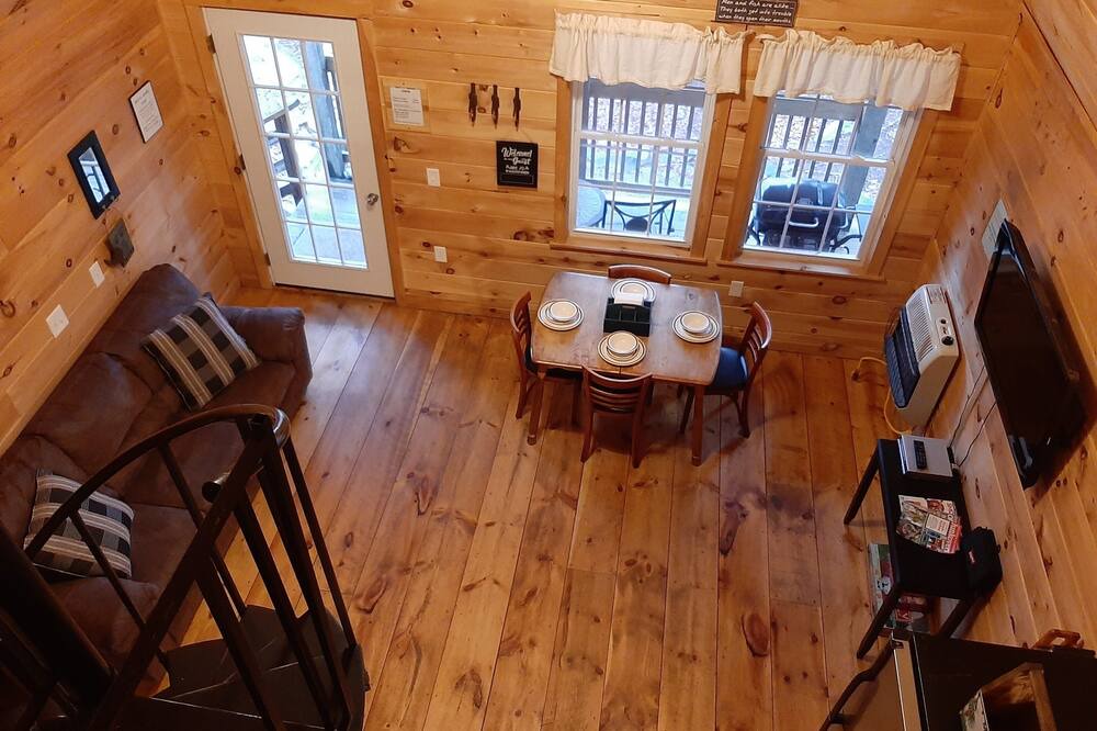 Photo of Livingroom in Roxbury
