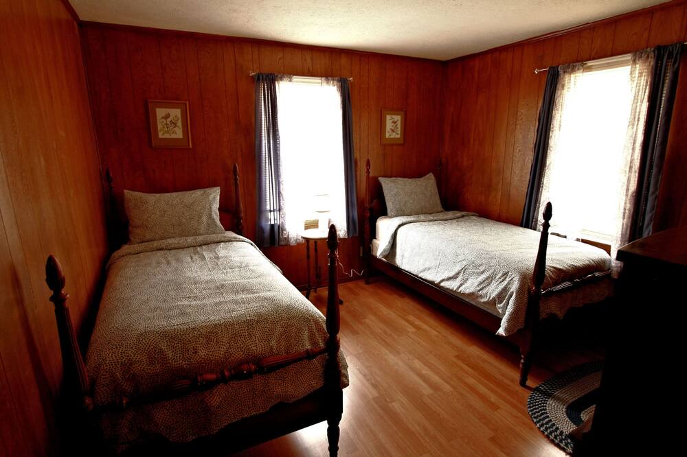 Photo of Bedroom in Quinlan