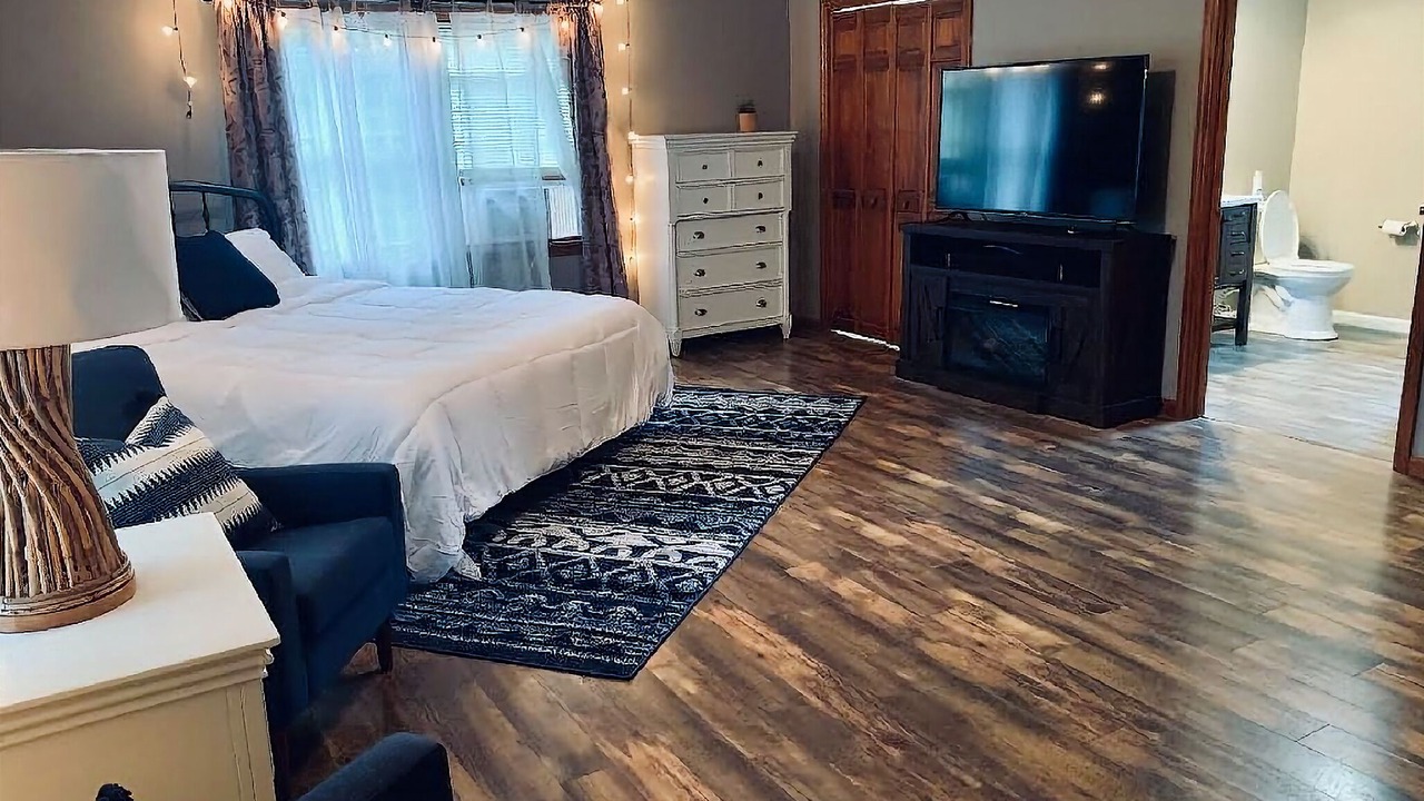 Photo of Bedroom in Lake George