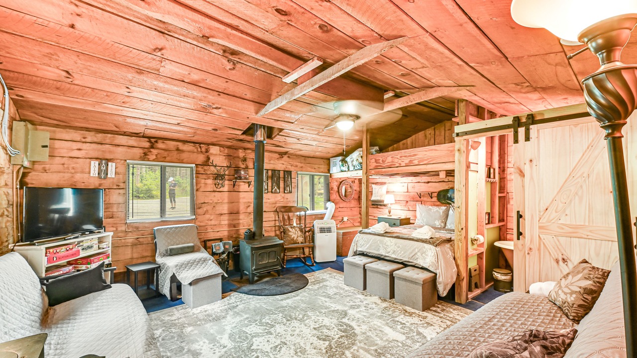 Photo of Livingroom in Prattsburgh