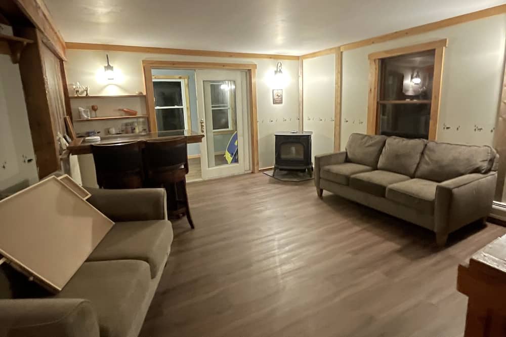 Photo of Livingroom in Newport