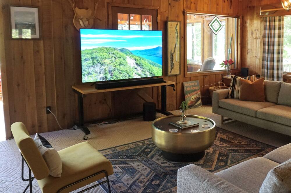 Photo of Livingroom in Bolton Landing