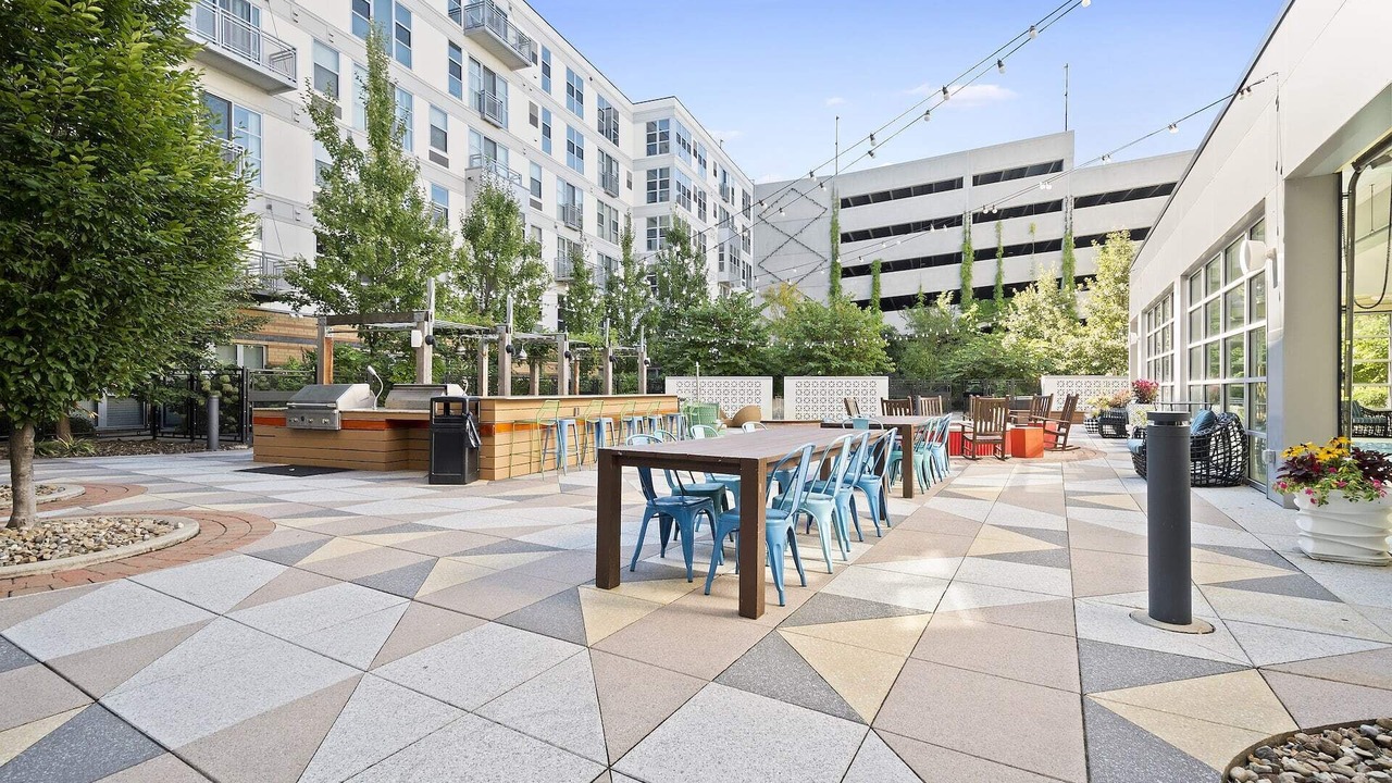 Photo of Patio Balcony in South Side Flats