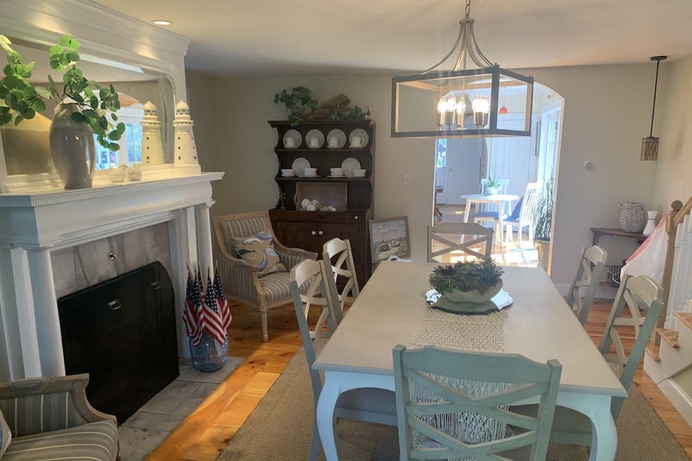 Photo of Livingroom in Cape Porpoise
