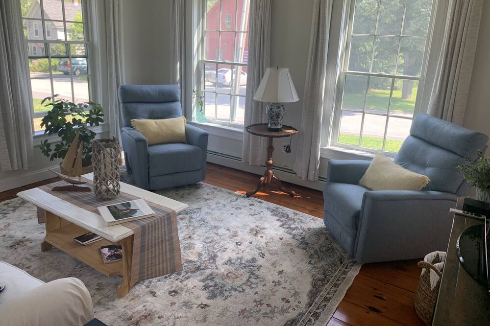 Photo of Livingroom in Cape Porpoise