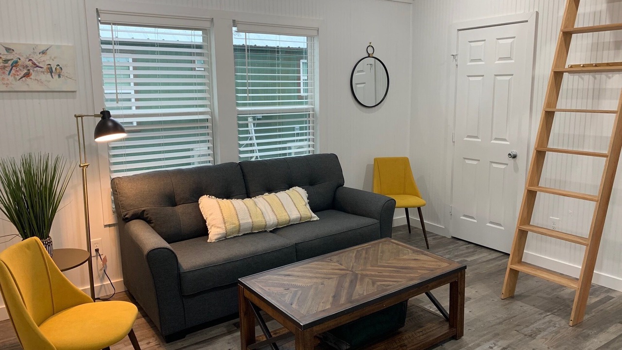 Photo of Livingroom in Honey Grove