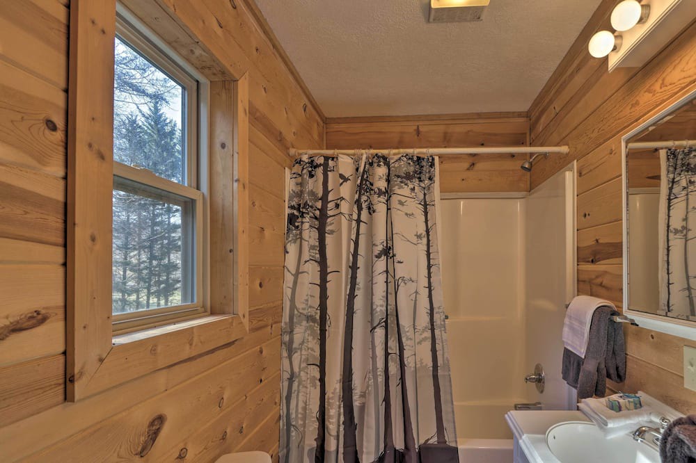 Photo of Bathroom in Dial