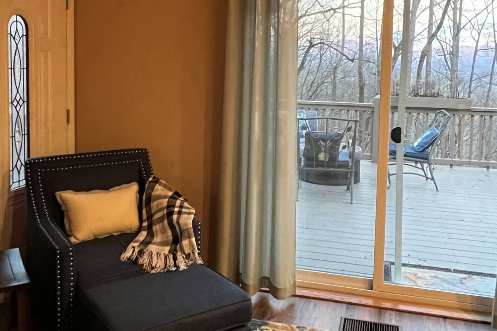 Photo of Livingroom in Franklin