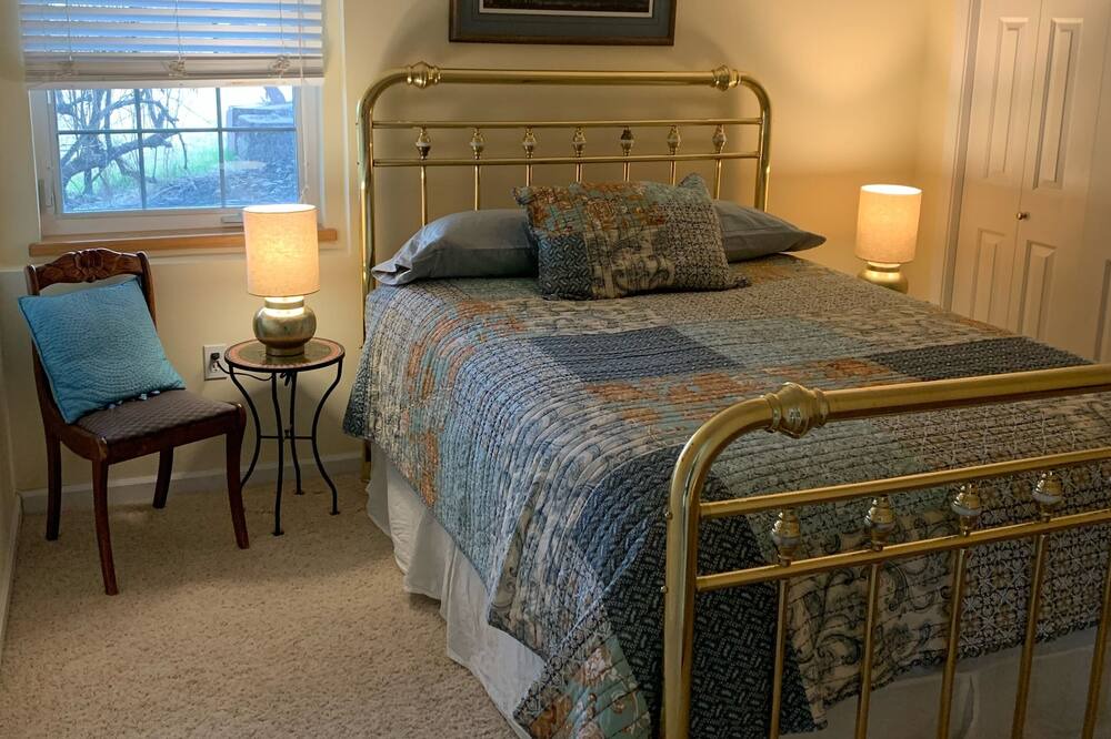 Photo of Bedroom in Kachemak