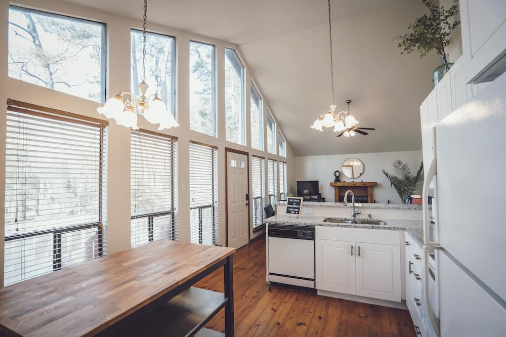 Photo of Kitchen in Holly Lake Ranch