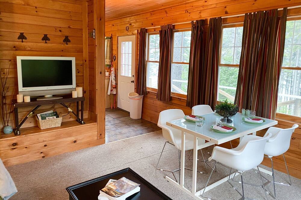 Photo of Livingroom in DownEast and Acadia Maine