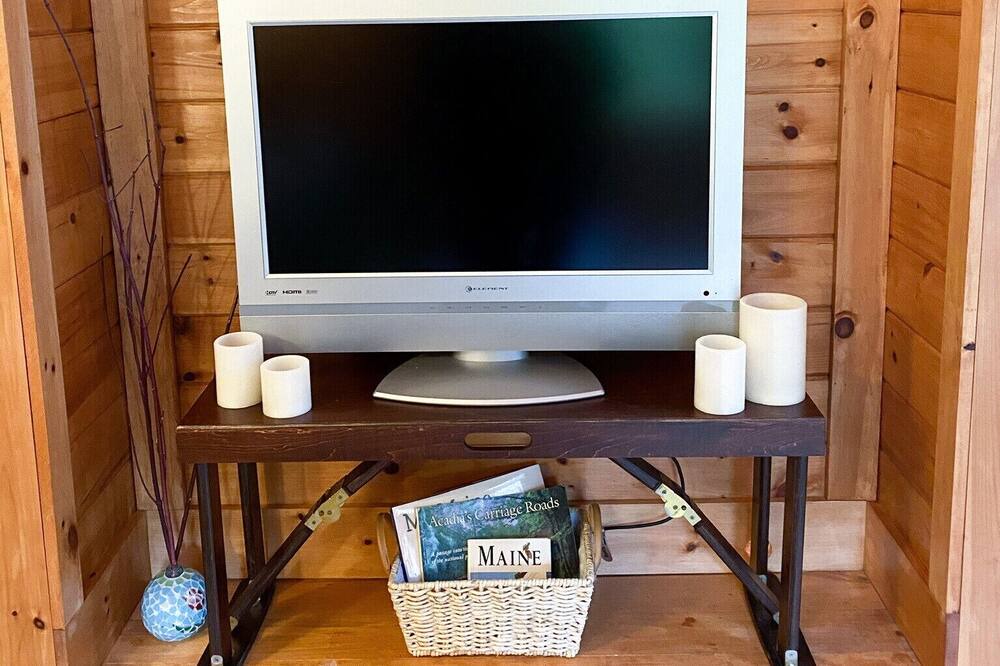 Photo of Livingroom in DownEast and Acadia Maine