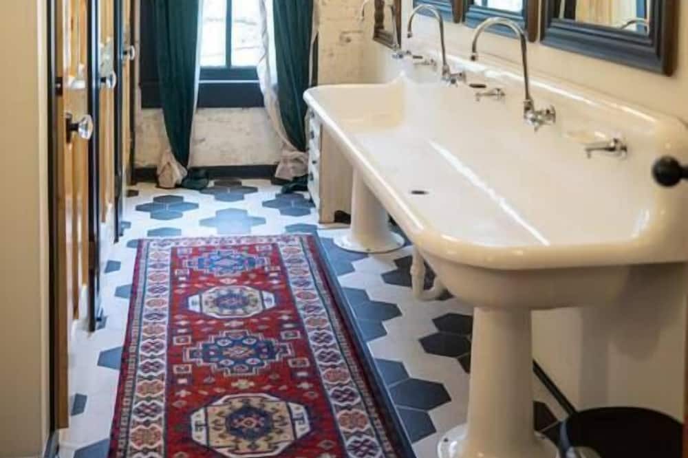 Photo of Bathroom in Chester