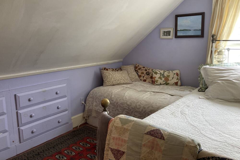 Photo of Bedroom in Loveitts Field