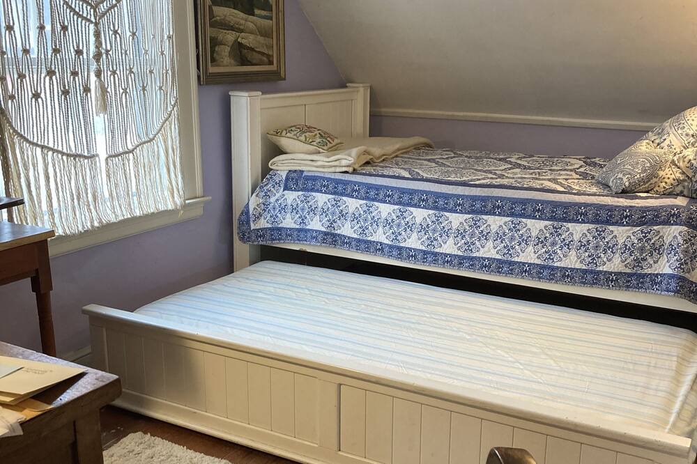 Photo of Bedroom in Loveitts Field