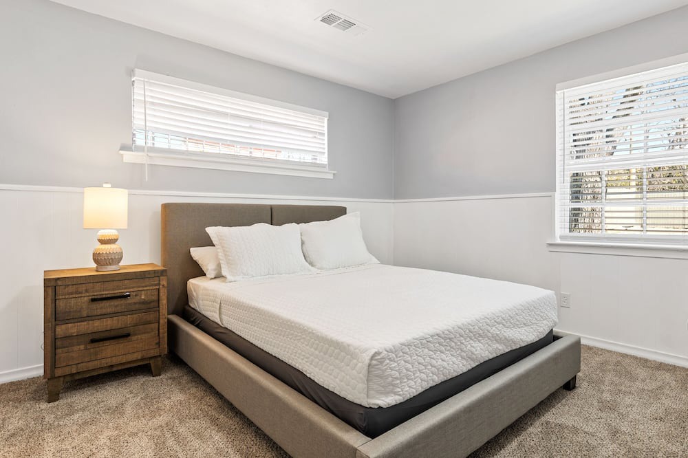 Photo of Bedroom in White Rock Hills