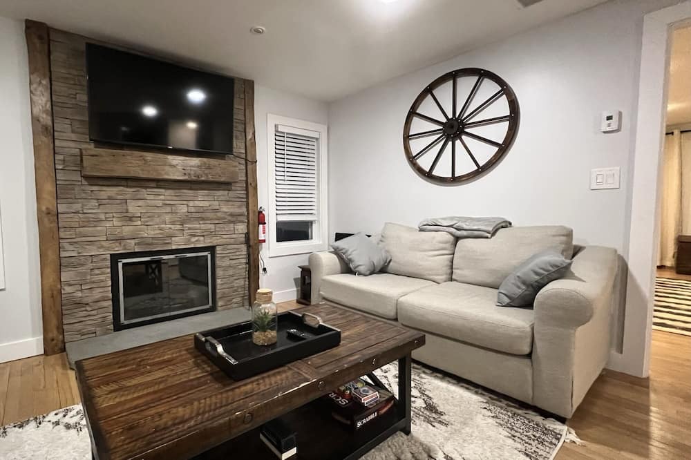 Photo of Livingroom in Fryeburg