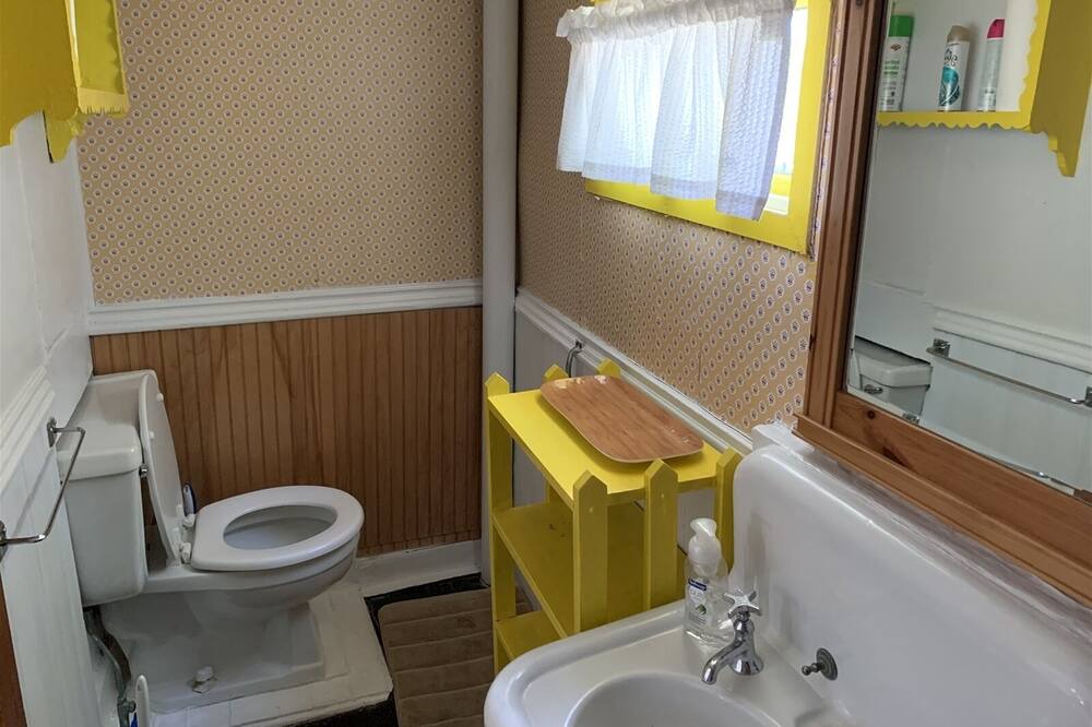 Photo of Bathroom in Old Orchard Beach