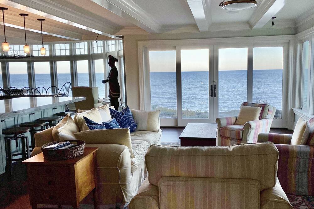 Photo of Livingroom in Cape Elizabeth