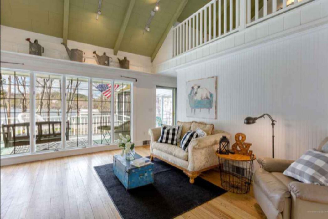 Photo of Livingroom in Hartford