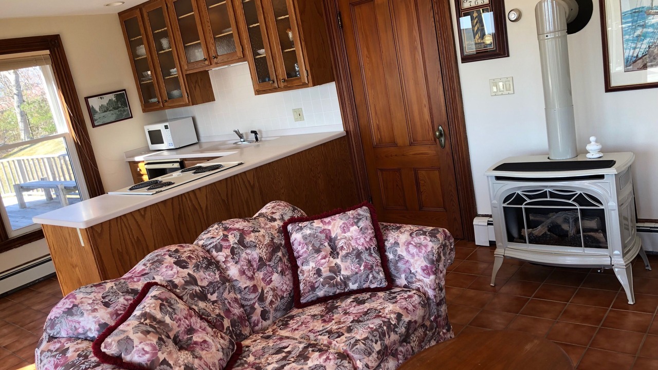 Photo of Livingroom in New Harbor