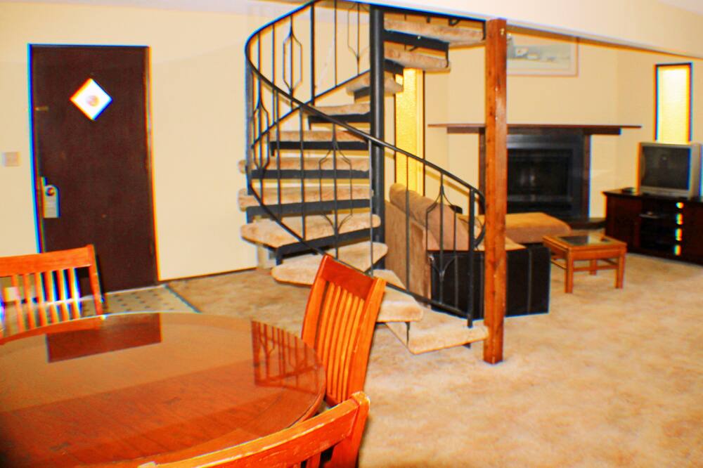 Photo of Livingroom in Homer