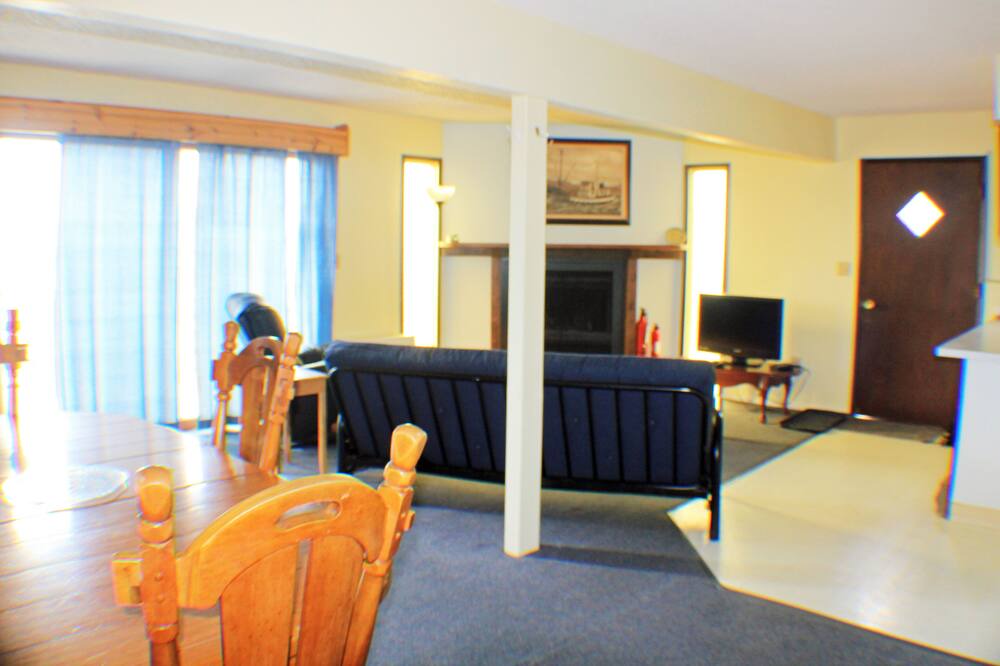 Photo of Livingroom in Homer