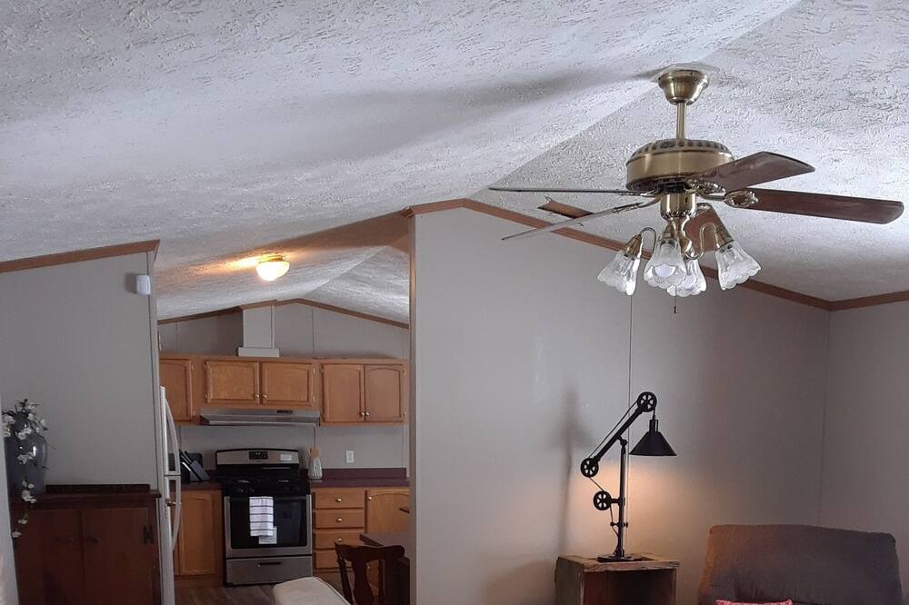Photo of Livingroom in Genesee