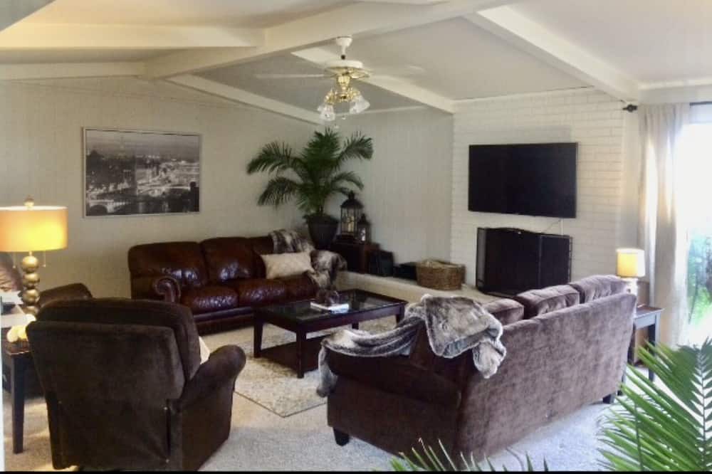 Photo of Livingroom in Texarkana