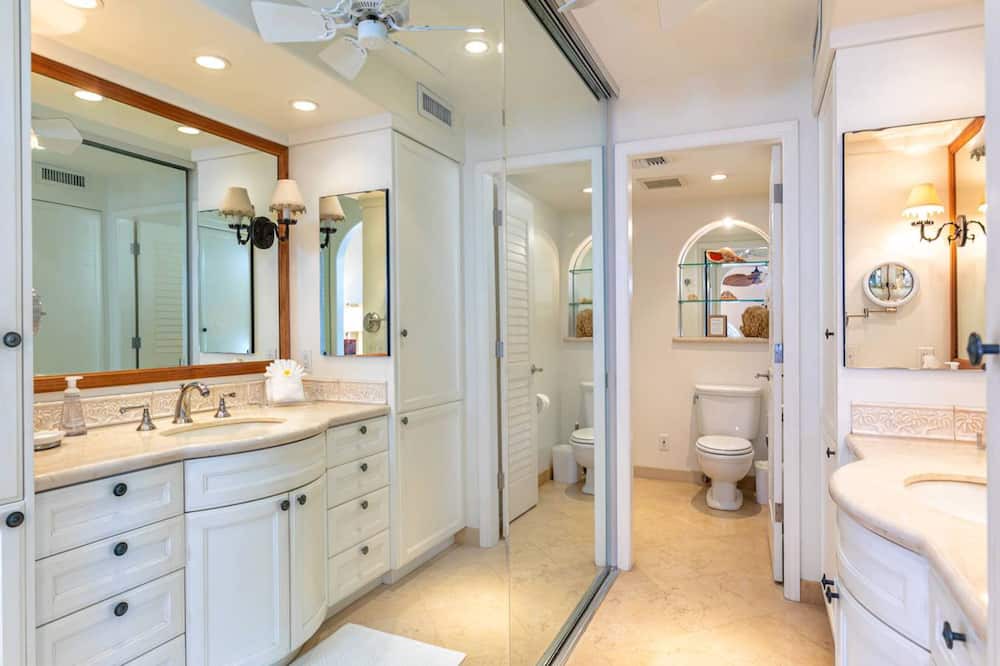 Photo of Bathroom in Wailea