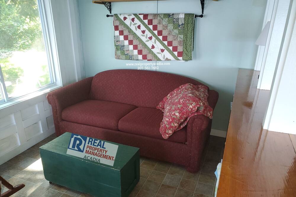 Photo of Livingroom in Ellsworth