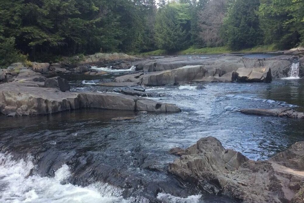 Photo of Others in Monson