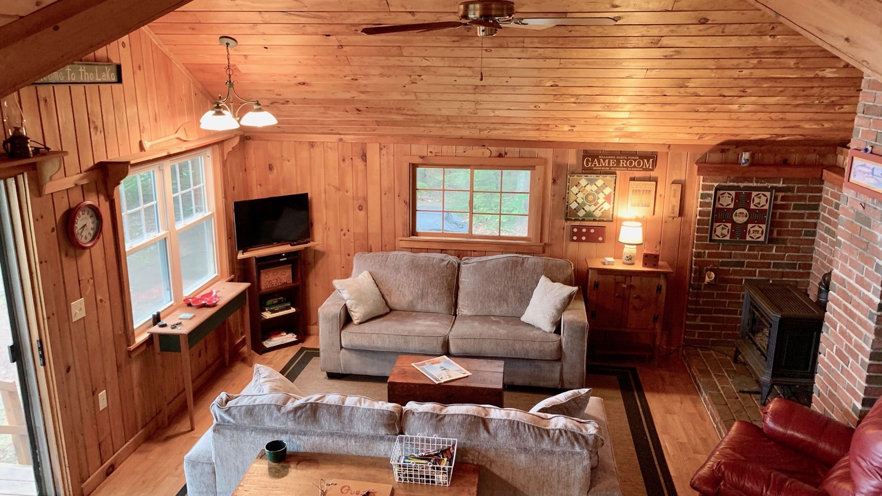Photo of Livingroom in Ellsworth
